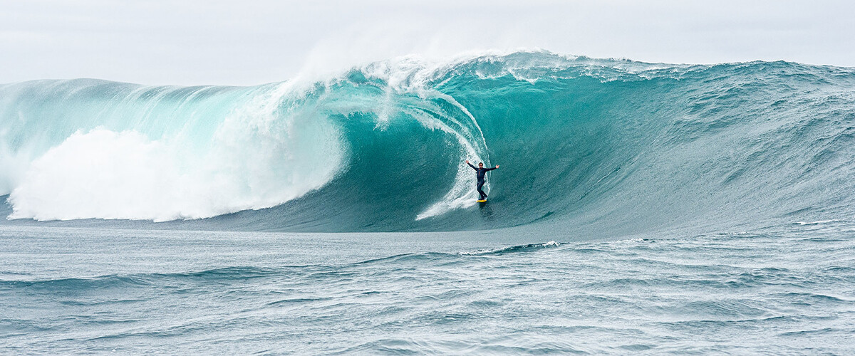 Pierre Rollet, surfeur de géants