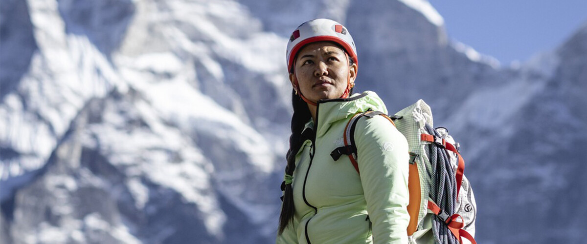 Dawa Yangzum Sherpa : L’alpiniste népalaise qui déplace des montagnes et nous rappelle que le mot “montagne” est féminin