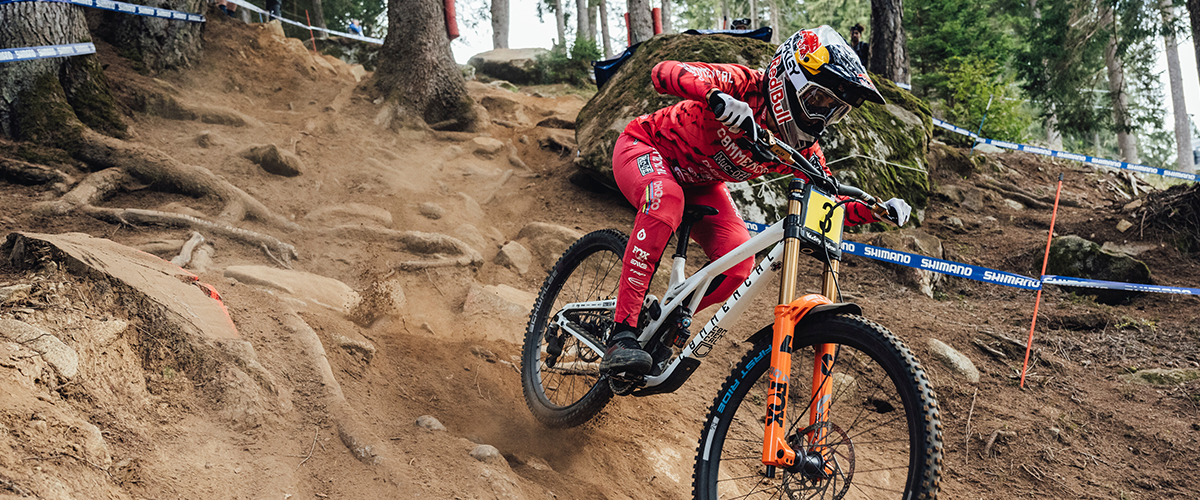 Rencontre avec la championne du VTT de descente Myriam Nicole