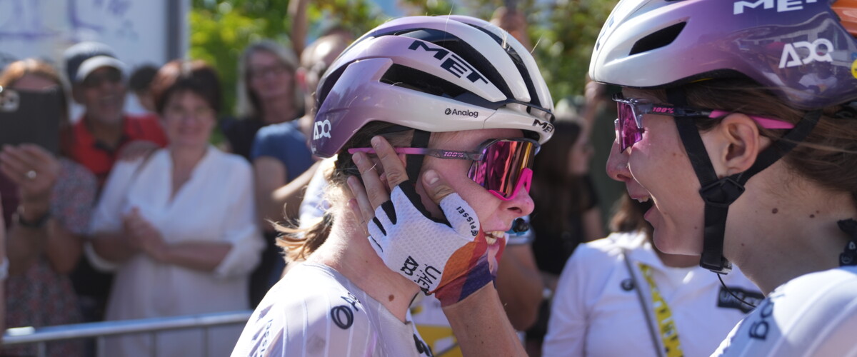 Reportage : Au cœur de l’étape entre Bourg-en-Bresse et Chambéry du Tour de France Femmes avec Zwift 2025