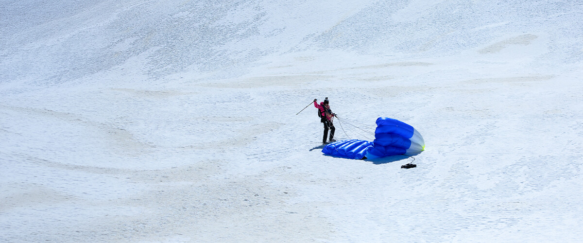 Ski-BASE jump à l'Aiguille du Plan : rencontre avec Matthias Giraud après sa première mondiale