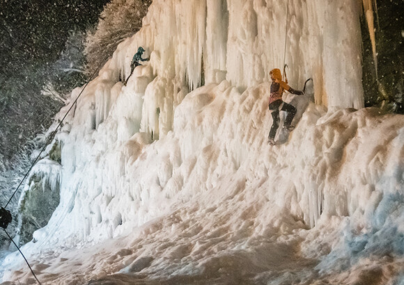 Partez à la découverte de la Cascade de glace