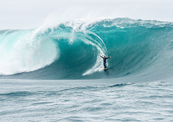 Pierre Rollet, surfeur de géants