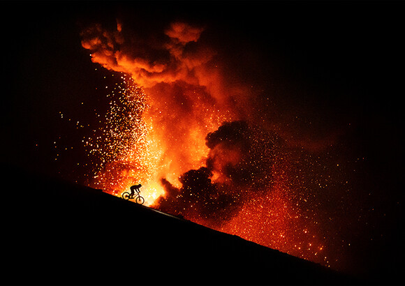 "Fuego", le nouveau film de Kilian Bron, vous emmène au coeur des volcans