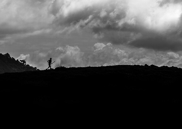 Tu n'as pas pu passer à côté de Ian Corless, spécialiste des photos de trail