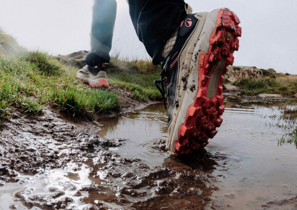 Decathlon - Quechua : La randonnée change. Les chaussures aussi. Découvrez les MH 900.