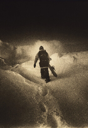 Rencontre avec Jérôme Tanon, l'alchimiste qui sublime le snowboard avec l'argentique