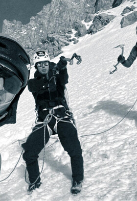 Directe de l’Amitié : libérer la voie la plus dure des Grandes Jorasses pour un souvenir éternel.