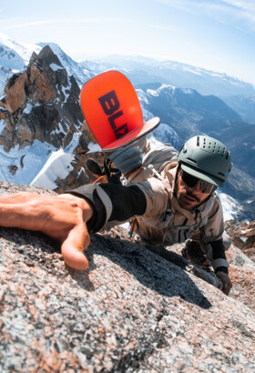 Aurélien Lardy, athlète Julbo, skieur de haute-montagne et aventurier nous a livré ses impressions sur le casque "Julbo Hailot Freeride Mips"