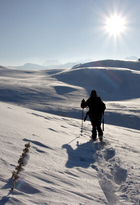 Les Brasses, Une destination de montagne et de traditions