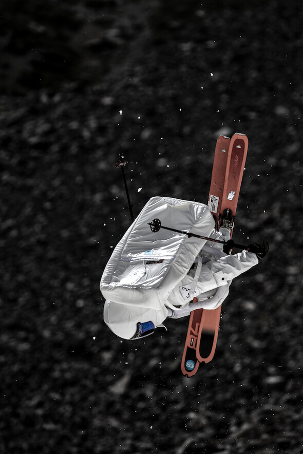 Moontain Skiing