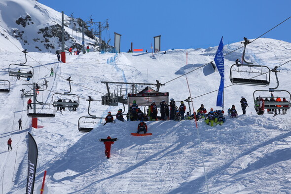 Snowpark Valloire - Savoie Snowboard Tour