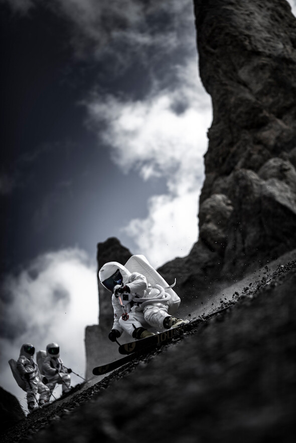 Moontain Skiing