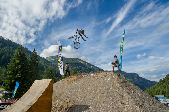 Châtel Reboul Jam by Scott