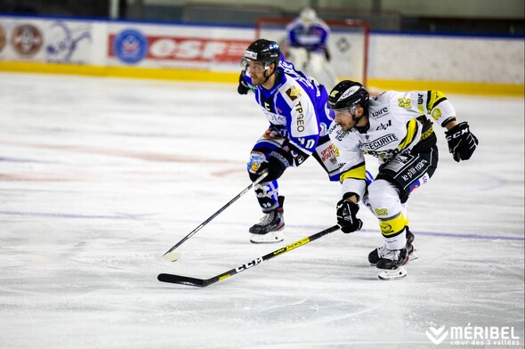 Match de hockey sur glace - Les Bouquetins vs Les Red Dogs