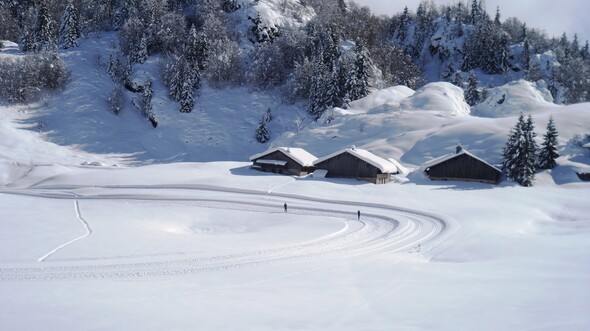 Les Brasses, Une destination de montagne et de traditions