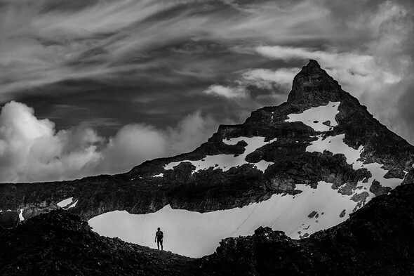 Tu n'as pas pu passer à côté de Ian Corless, spécialiste des photos de trail