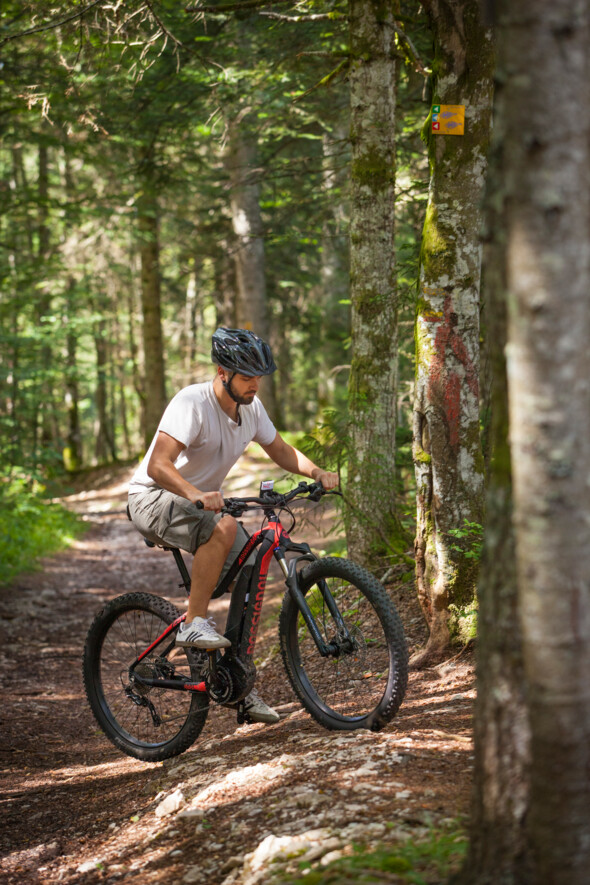 Si vous partiez pour une aventure en VTT, dans les montagnes de l’Ain ?