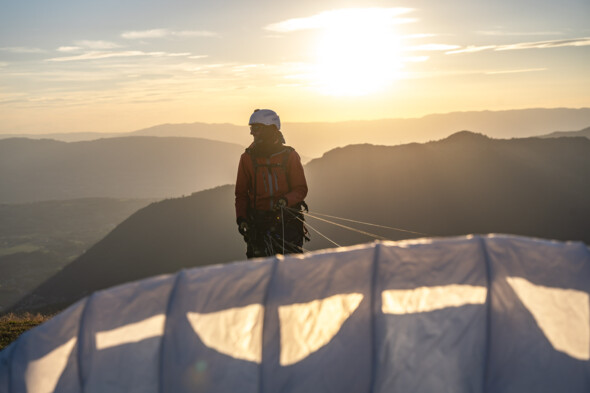 Escalade & parapente à Praz de lys Sommand un terrain de jeu brut  & sauvage !