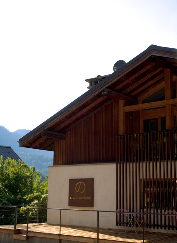 Championnats du monde d’escalade à Chamonix : entre finales historiques et hébergement premium à la AO House