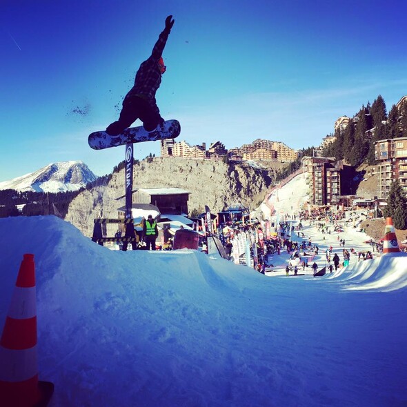 ROCK-ON SNOWBOARD