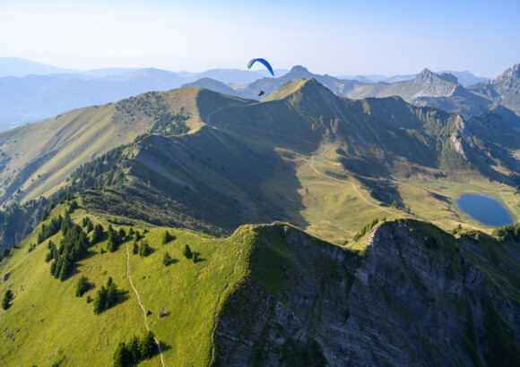 Escalade & parapente à Praz de lys Sommand un terrain de jeu brut  & sauvage !